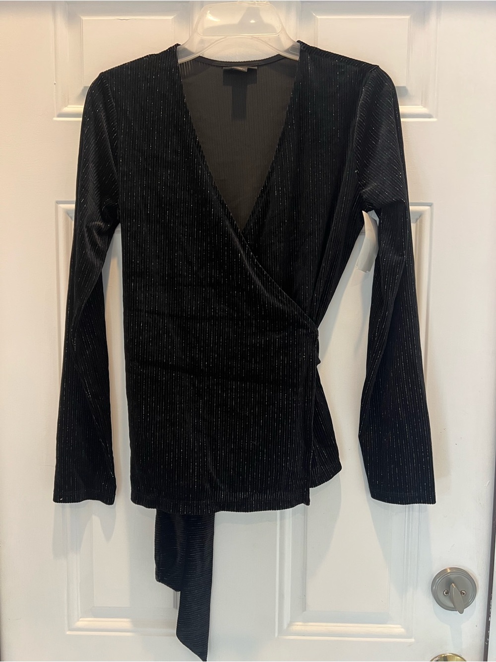 NEW Halogen Women's Black  Silver V-neck Long Sleeve Blouse Top Sz XS #877